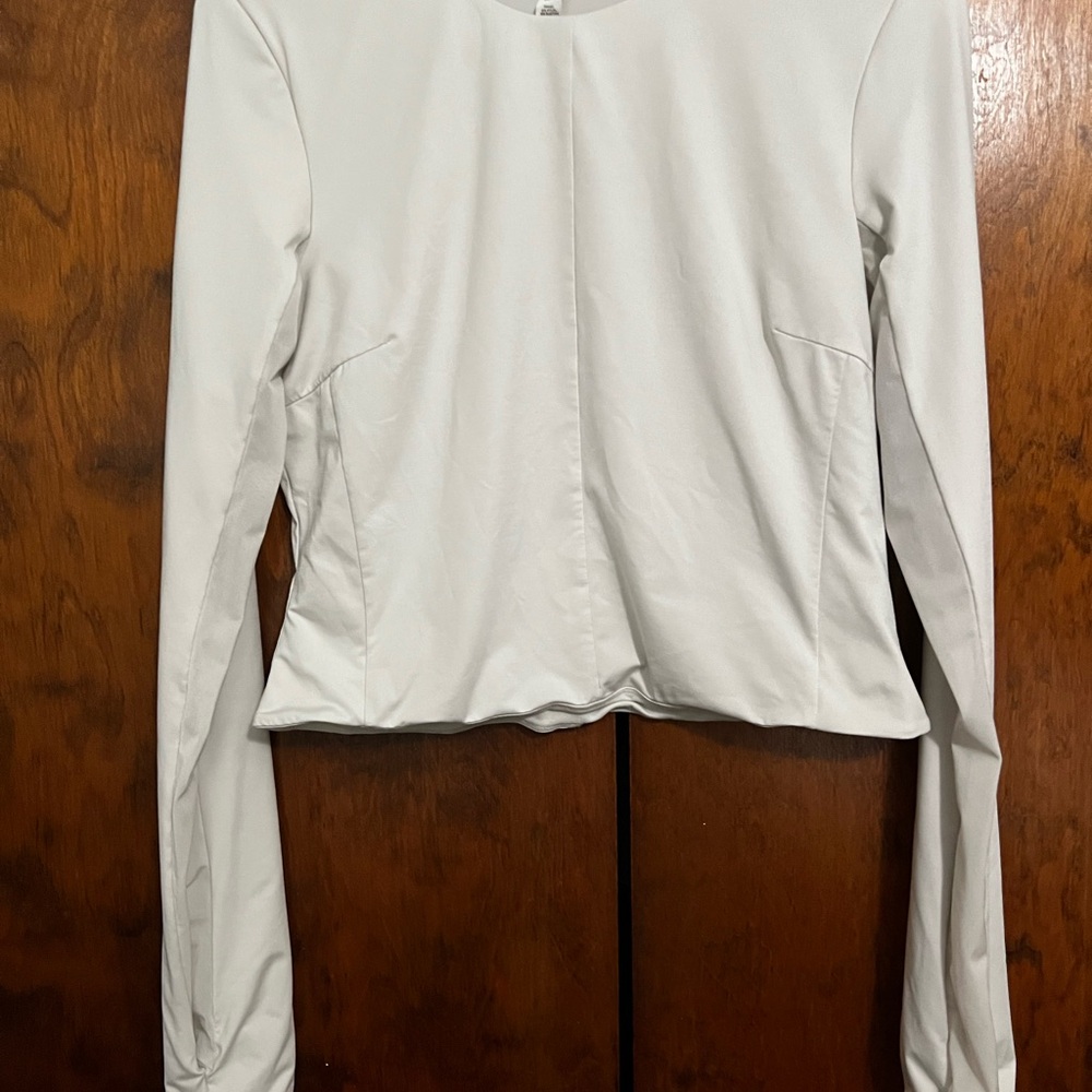Lululemon Women's Long Sleeve Cropped Shirt